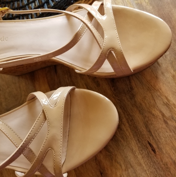 ♠️🌿EUC! Kate Spade Wedge sandals- 8.5 - Picture 4 of 11